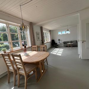 Charming Apartment Close To Lovely Beach In Fåborg Exterior photo