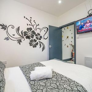 -F19Gh- For Relaxed & Cosy Stay,Free Parking,Wifi Leeds  Exterior photo