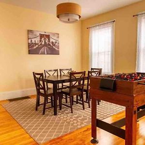 Spacious Family Friendly 3Br Apt Close To Downtown Worcester Exterior photo