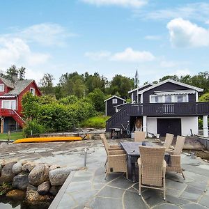 Cozy Home In Forde I Hordaland With Kitchen Erve Exterior photo