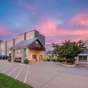 Best Western Plus Longbranch Hotel&Convention Center Cedar Rapids Exterior photo