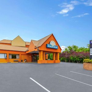 Days Inn By Wyndham Knoxville East Exterior photo