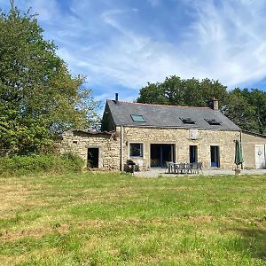 Villa " La Petite Maison Dans La Prairie " Pluherlin Exterior photo