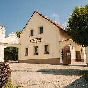 Hotel Penzion Sezemice Exterior photo