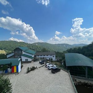 Hotel Pensiunea Nicoara Buzau Exterior photo