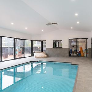 Villa Kings Hill Retreat - Family Oasis With Heated Pool Morphett Vale Exterior photo