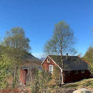 Villa Peaceful Cabin Retreat In The Norwegian Mountains Ulsteinvik Exterior photo