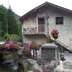 Villa Gite Du Pressoir Cerdon  Exterior photo