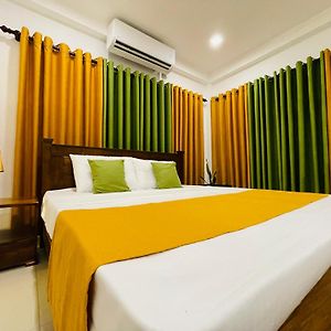 Hotel Serenity Heights Galle Exterior photo