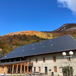 Hotel La Ferme De La Mense Aillon-le-Jeune Exterior photo