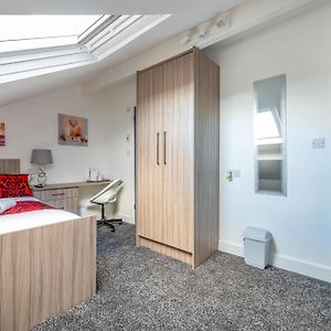 Raa12S For Your Relaxed And Cosy Stay With Free Parking Leeds  Exterior photo