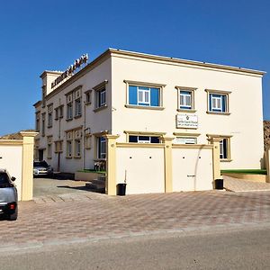 Ras Al Jinz Turtle Guest House Sur Exterior photo