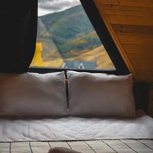 Gold Cottages Kazbegi Exterior photo