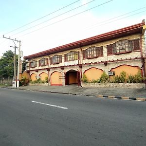 Hotel Starlight Lodging House Laoag Exterior photo