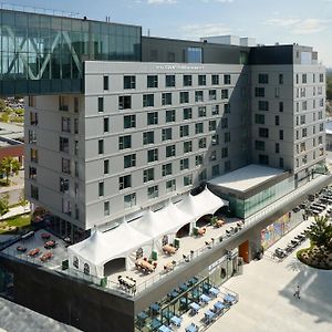 Hotel Courtyard By Marriott Montreal Laval Exterior photo