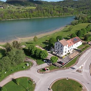 Hotel Au Moulin Du Pont Samognat Exterior photo