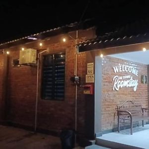 Roomstay By Abe Cottage Kampung Kuala Besut Exterior photo