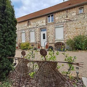 Villa Maison Longere Les Camelias Vinneuf Exterior photo