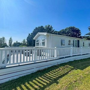 Hotel Beautiful 6 Berth Caravan With Decking In Norfolk Ref 89001Mv Belton with Browston Exterior photo