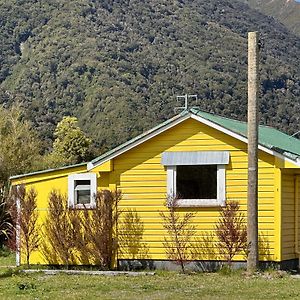 Villa Rustic, Basic Cosy Alpine Hut, In The Middle Of The Mountains Otira Exterior photo