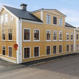 Ferienwohnung Hernoerum Franzengatan - Centrala Laegenheter Härnösand Exterior photo