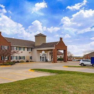 Americinn By Wyndham Pella Exterior photo