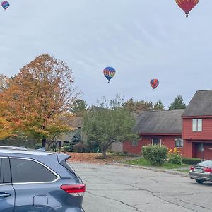 Villa Saltbox 12F White River Junction Exterior photo