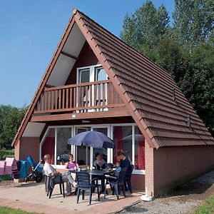 Villa Bungalow in a holiday park near Maastricht Susteren Exterior photo