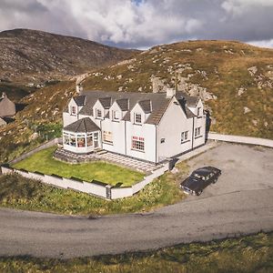 Bed and Breakfast Hirta House Tarbert  Exterior photo