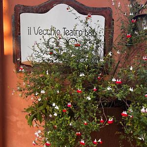 Bed and Breakfast Il Vecchio Teatro Biella Exterior photo