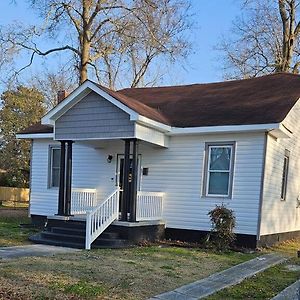 Villa The Stake At Chestnut Place Greenville Exterior photo