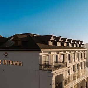 Hotel The Uttrayan - Luxury Meets Tranquility Kaliana Exterior photo