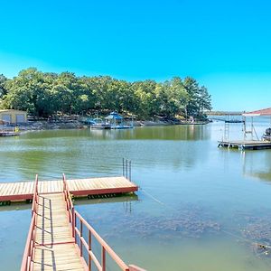 Villa Lakefront Dock Fire Pit Sleeps 8 Nocona Exterior photo