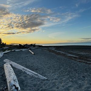 Shorewater Resort Beachfront Condo Qualicum Beach Exterior photo