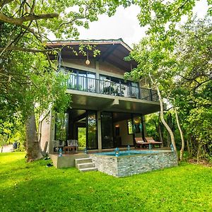 Bushlark Lake Lodge Weerawila Exterior photo