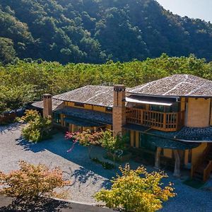 Hotel Kim Satgat Heukjib Yiyagi Yeongwol Exterior photo