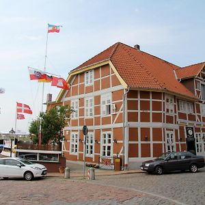 Aparthotel Zum Alten Schifferhaus Lauenburg Exterior photo