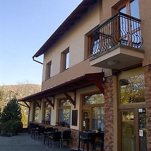 Hotel Penzion Majak Banská Bystrica Exterior photo