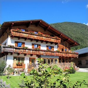 Hotel Haus am Mühlbach Weissensee Exterior photo