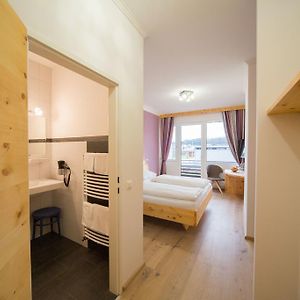 Hotel Gasthof Zur Traube Grein Room photo