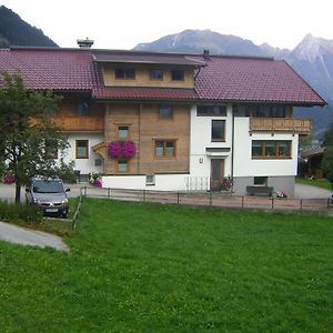 Hotel Haus Sonnegg Finkenberg Exterior photo