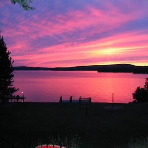 Birch Cliff Lodge on Baptiste Lake Highland Grove Exterior photo