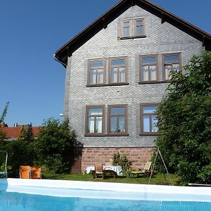 Ferienwohnung Alte Schule Tambach-Dietharz Exterior photo