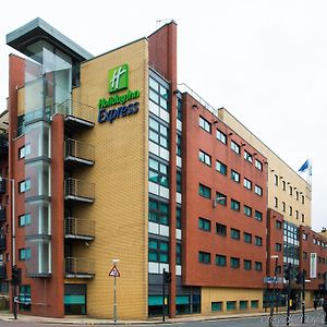 Holiday Inn Express - Glasgow - City Ctr Riverside, An Ihg Hotel Exterior photo