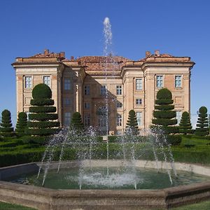 Hotel Castello Di Guarene Exterior photo