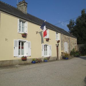 Bed and Breakfast Les Perroquets Négreville Room photo