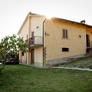 Ferienwohnung Casa L'Arcobaleno Montecchio  Exterior photo