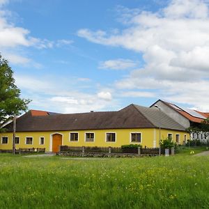 Ferienwohnung Biohof Weissensteiner Ullrichs Exterior photo