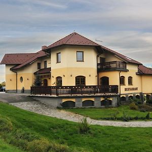 Hotel Penzion Starý dvůr Nové Dvory Exterior photo