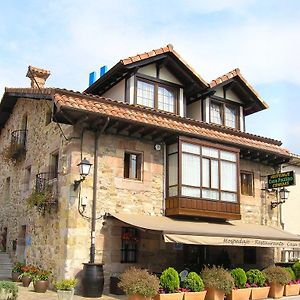 Hotel Casa Paulino Corrales De Buelna Exterior photo